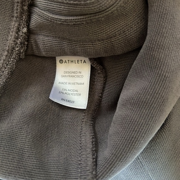 Athleta gray shorts - Picture 4 of 4